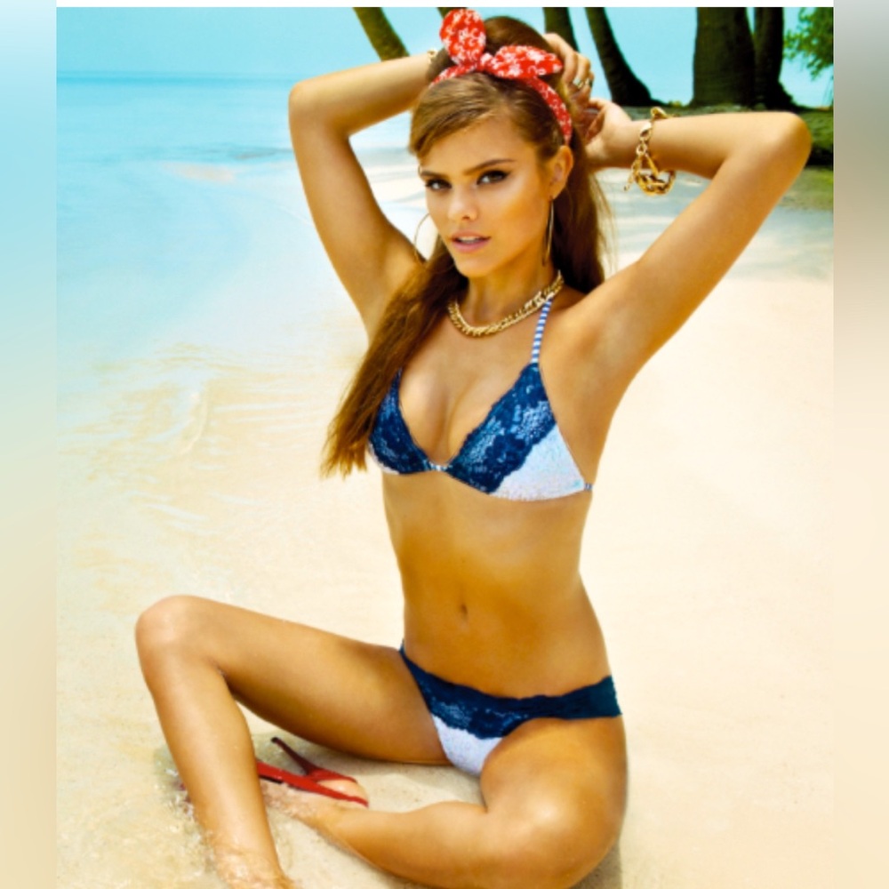 Beach Bunny Lady Lace White/Navy Bikini Bottom